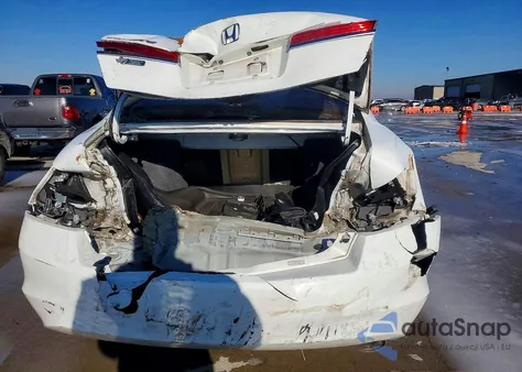 2011 Honda Accord Exl z USA, uszkodzony, nr VIN 1HGCP2F83BA146005